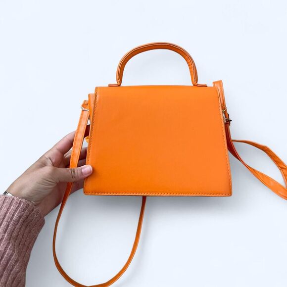 Unbranded Women's orange Bag with chain - Picture 6 of 7